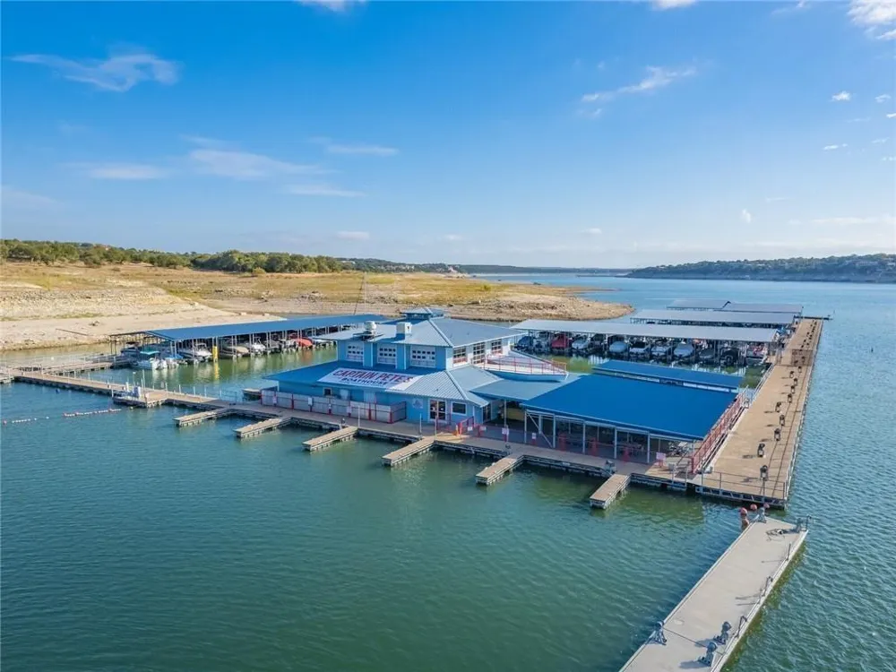 432 Venture Boulevard S Point Venture, TX 78645