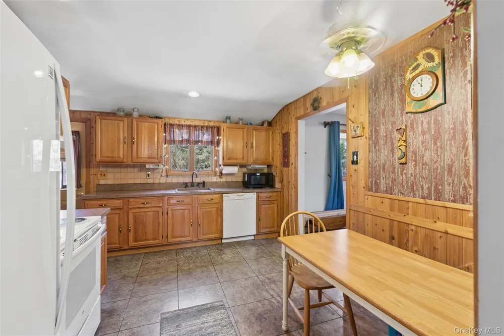 44 Aliperti Road Jamesport, NY 11947