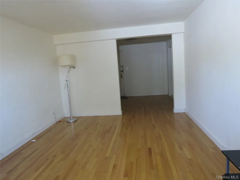 147-14 84th Road #2A Briarwood, NY 11435