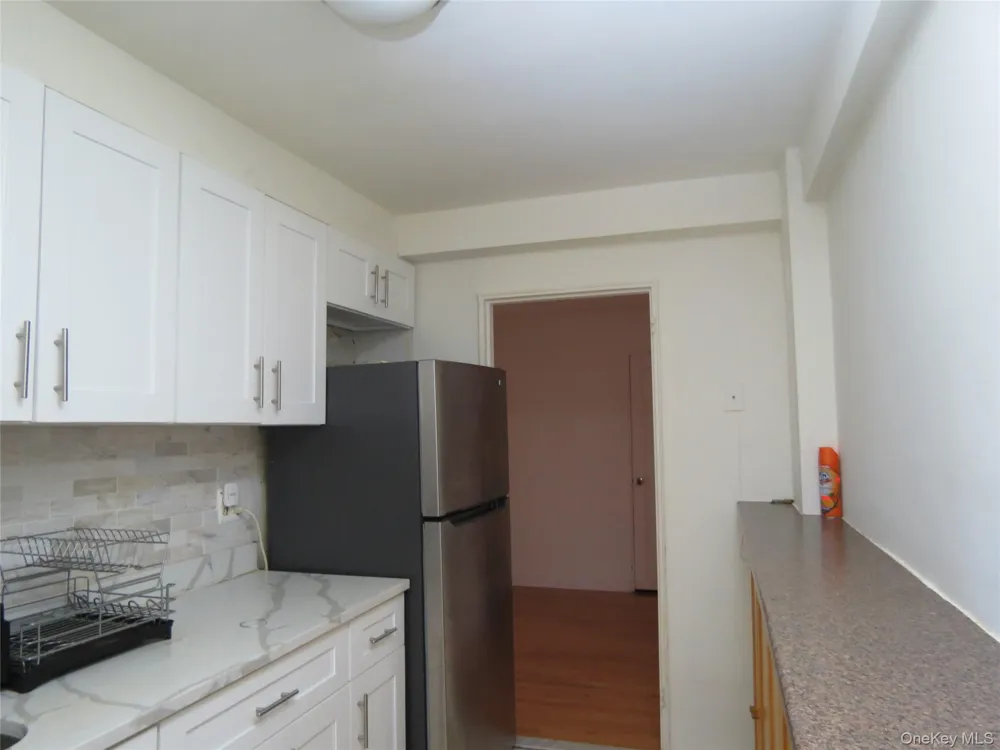 147-14 84th Road #2A Briarwood, NY 11435