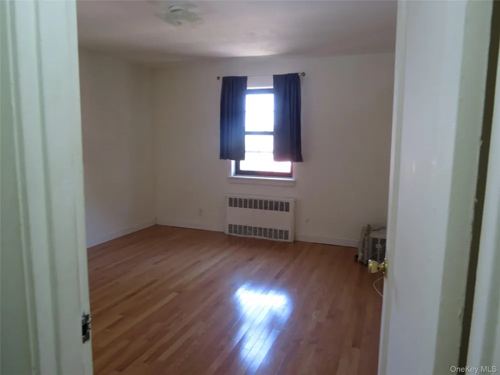147-14 84th Road #2A Briarwood, NY 11435