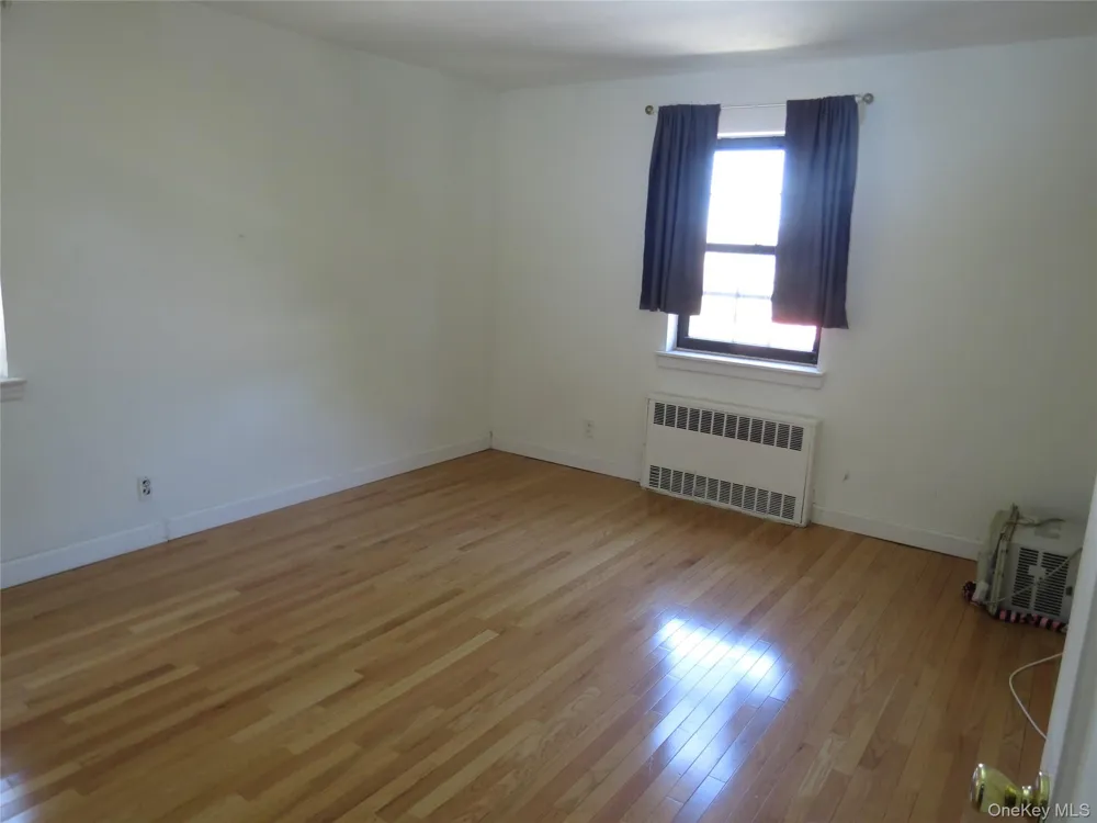 147-14 84th Road #2A Briarwood, NY 11435
