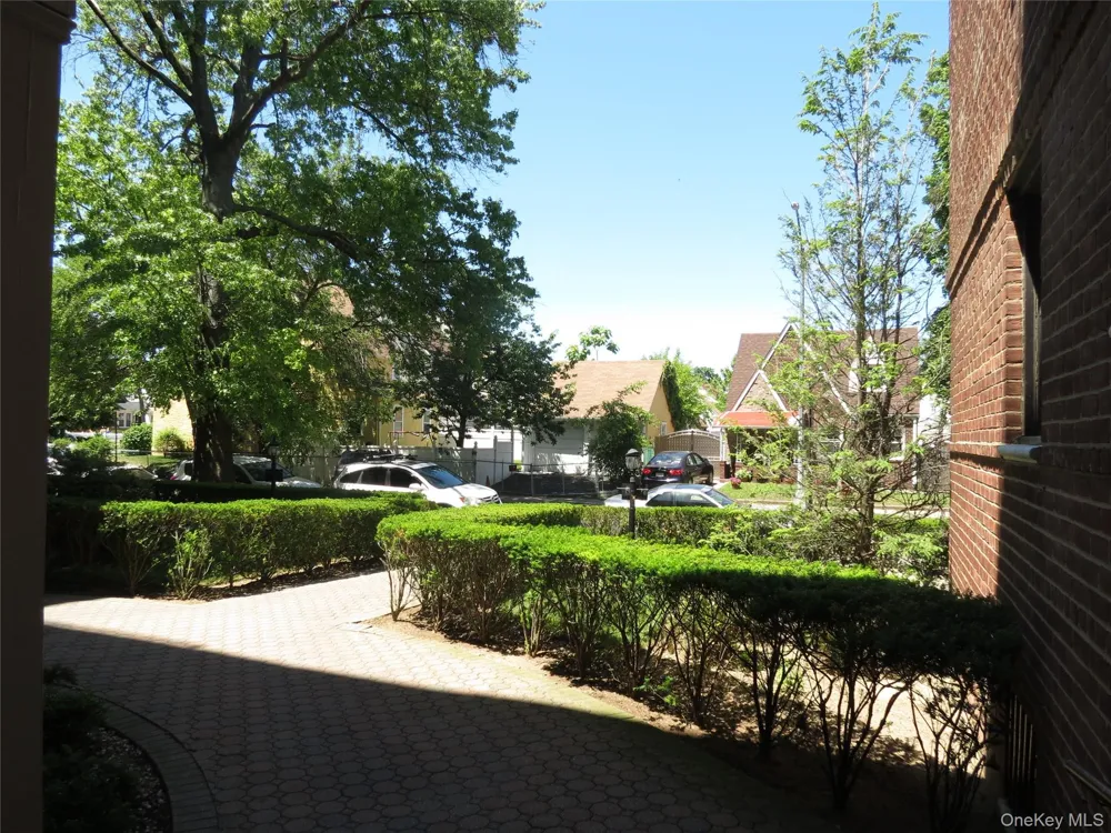 147-14 84th Road #2A Briarwood, NY 11435