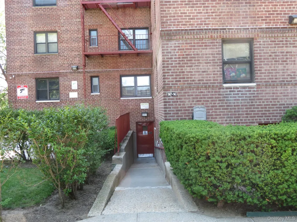 147-14 84th Road #2A Briarwood, NY 11435