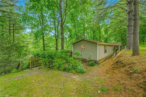 351 Laurelwood Lane