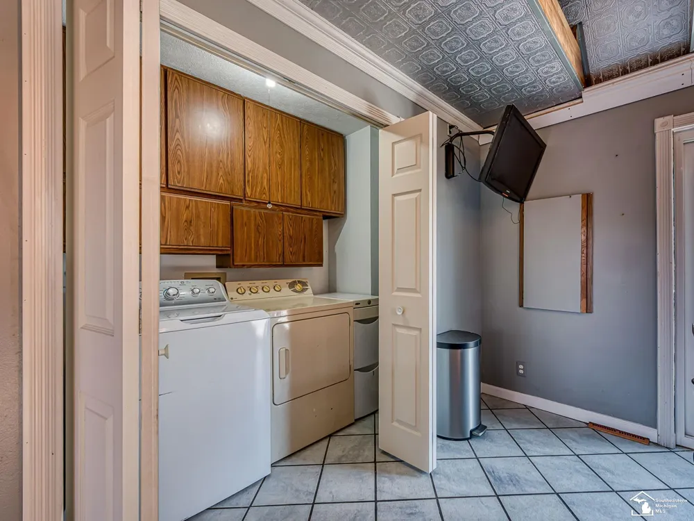 123 S Freer Road Lima Township, MI 48118