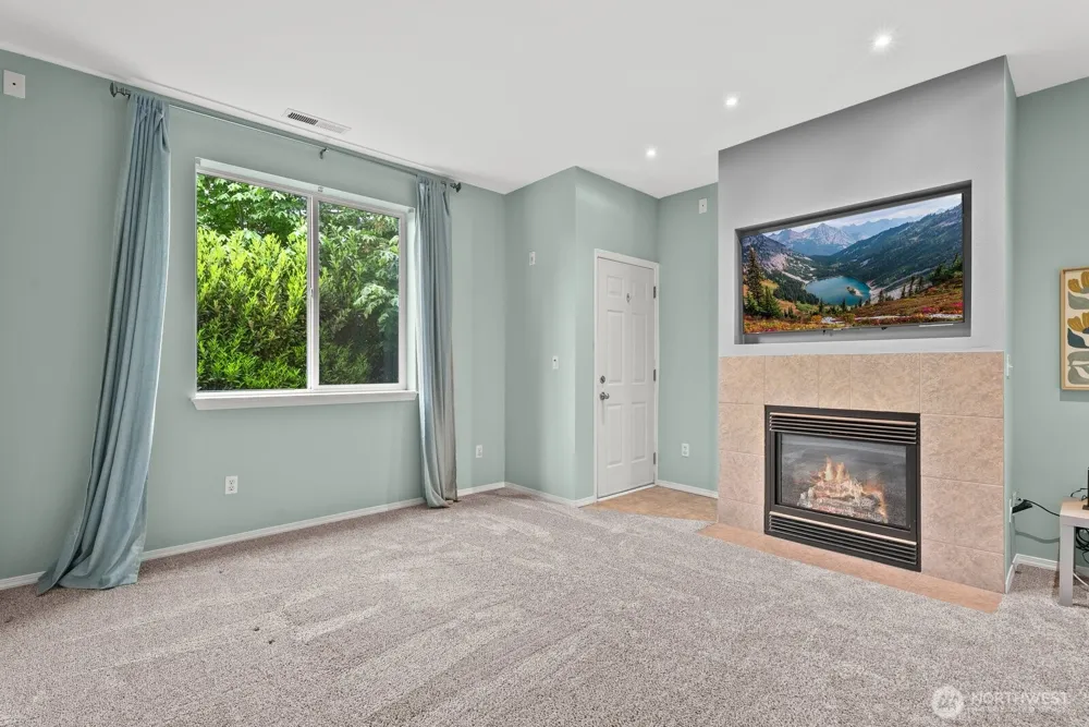25220 104th Avenue SE #9 Kent, WA 98030