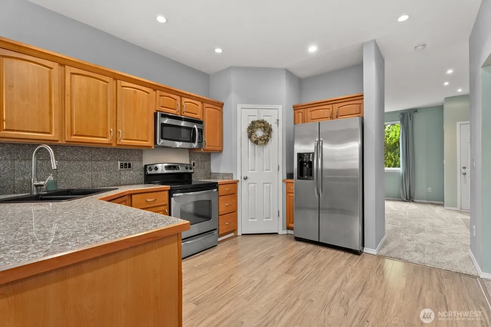 25220 104th Avenue SE #9 Kent, WA 98030