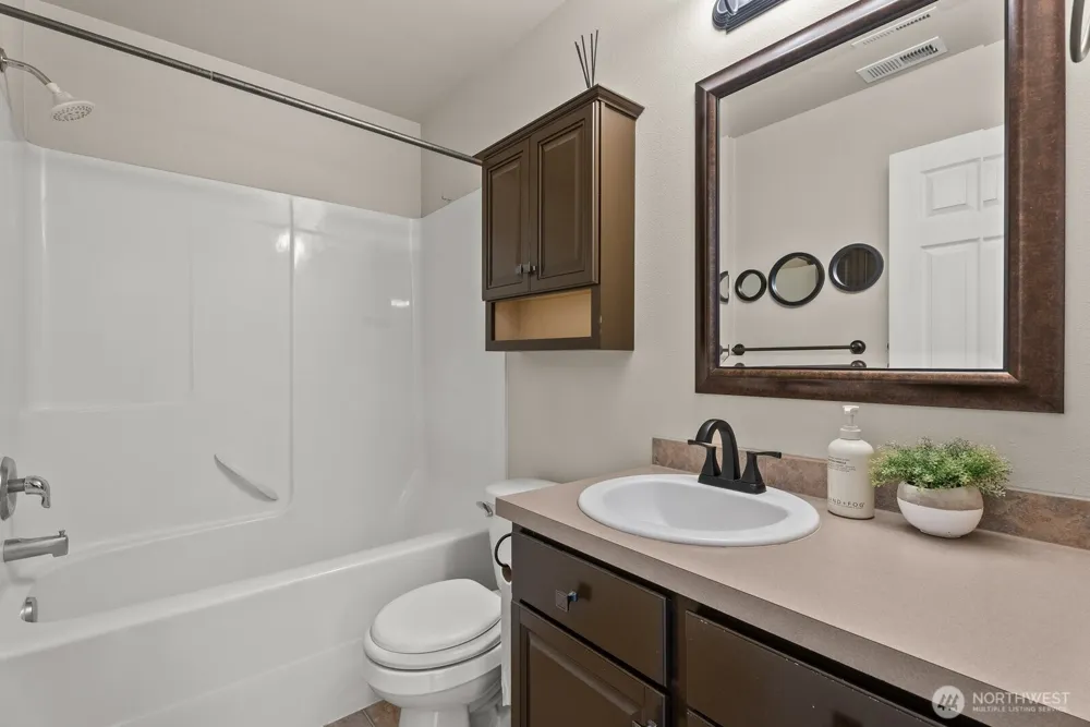 25220 104th Avenue SE #9 Kent, WA 98030