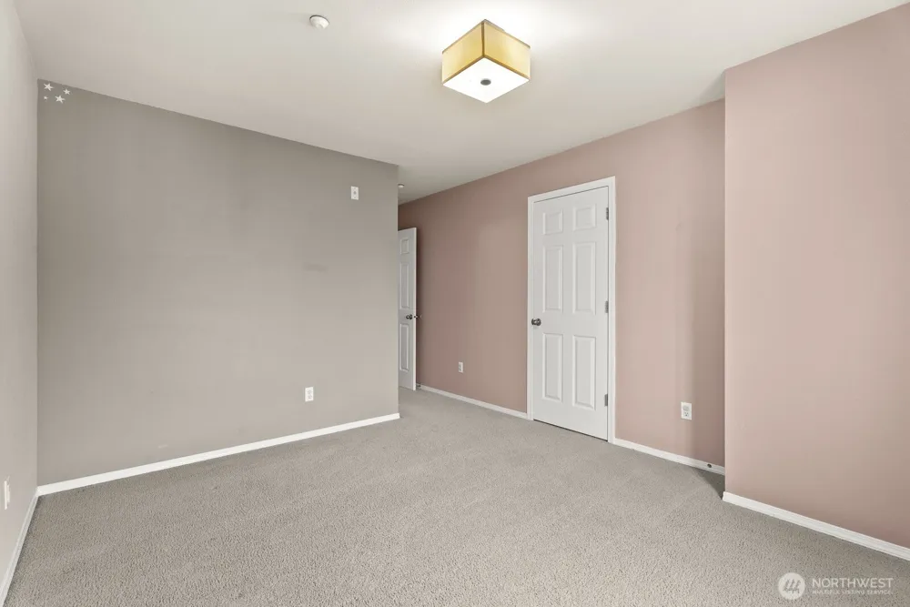 25220 104th Avenue SE #9 Kent, WA 98030