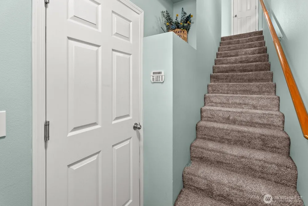 25220 104th Avenue SE #9 Kent, WA 98030