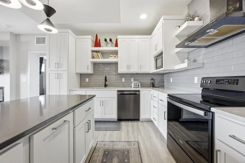 360 32nd Avenue W #607 West Fargo, ND 58078