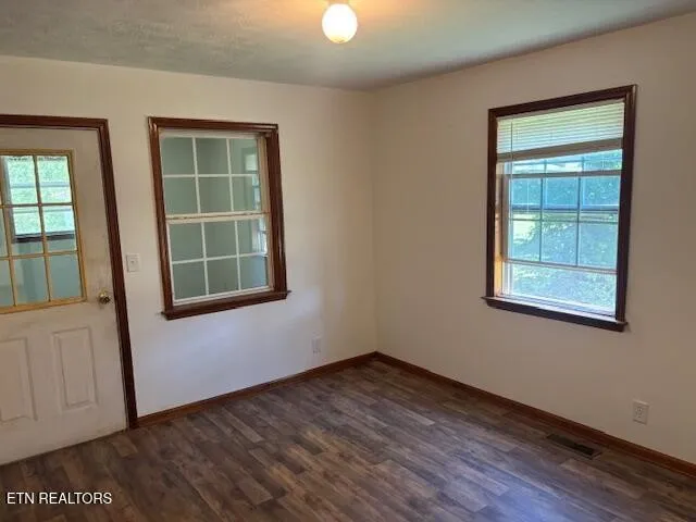 194 Patton Lane Pikeville, TN 37367