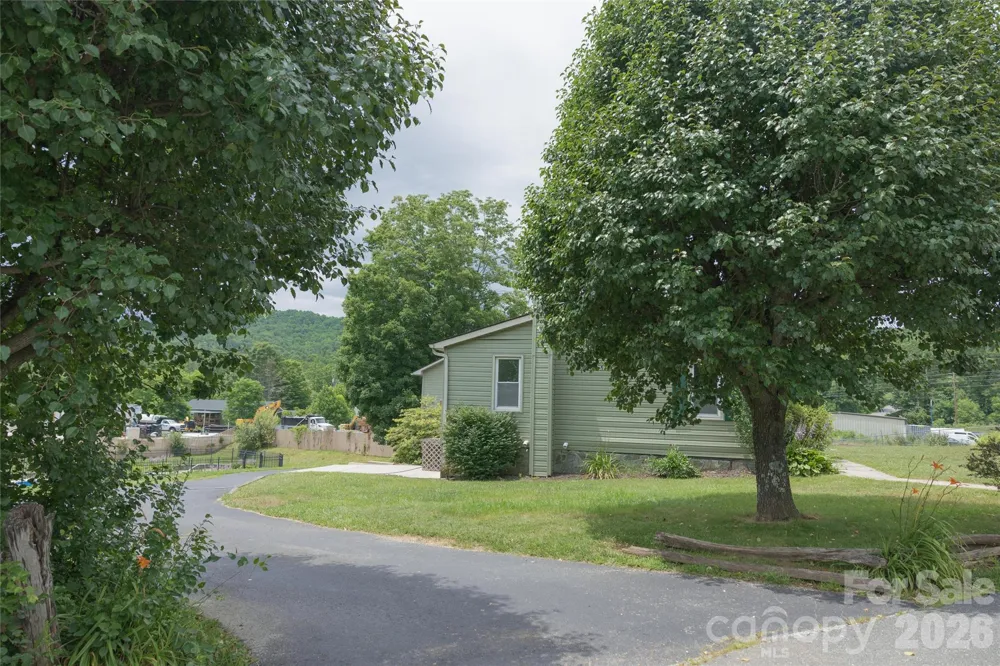 102 Phillips Road Spruce Pine, NC 28777
