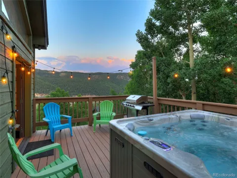 1095 Quartzville Road