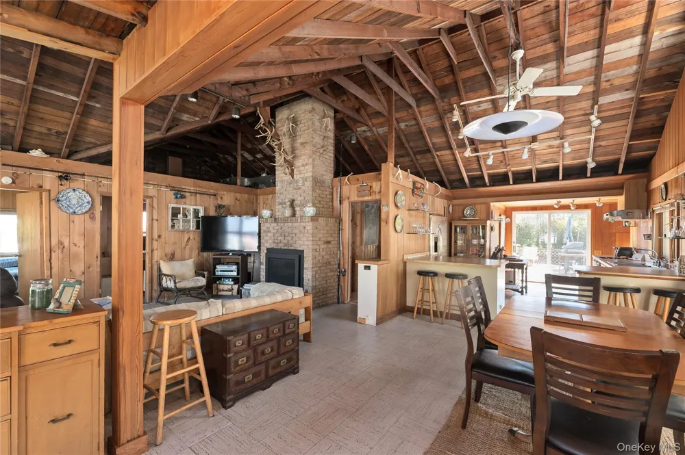 28 Ocean Road Ocean Beach, NY 11770