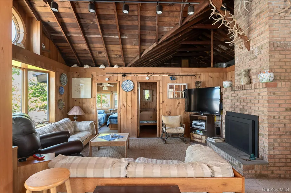 28 Ocean Road Ocean Beach, NY 11770