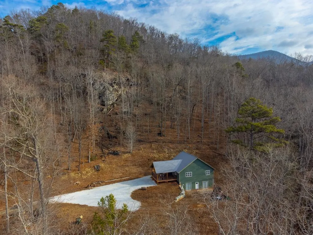 Tessentee Franklin, NC 28734