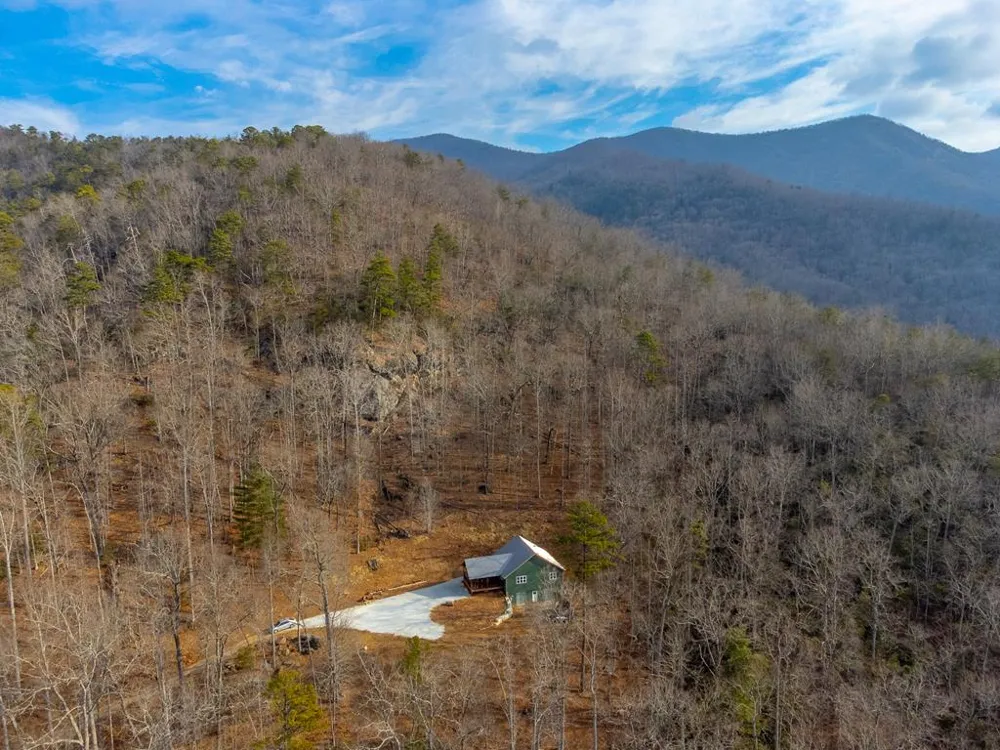 Tessentee Franklin, NC 28734