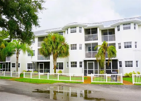 2077 WETLAND POINT #1301