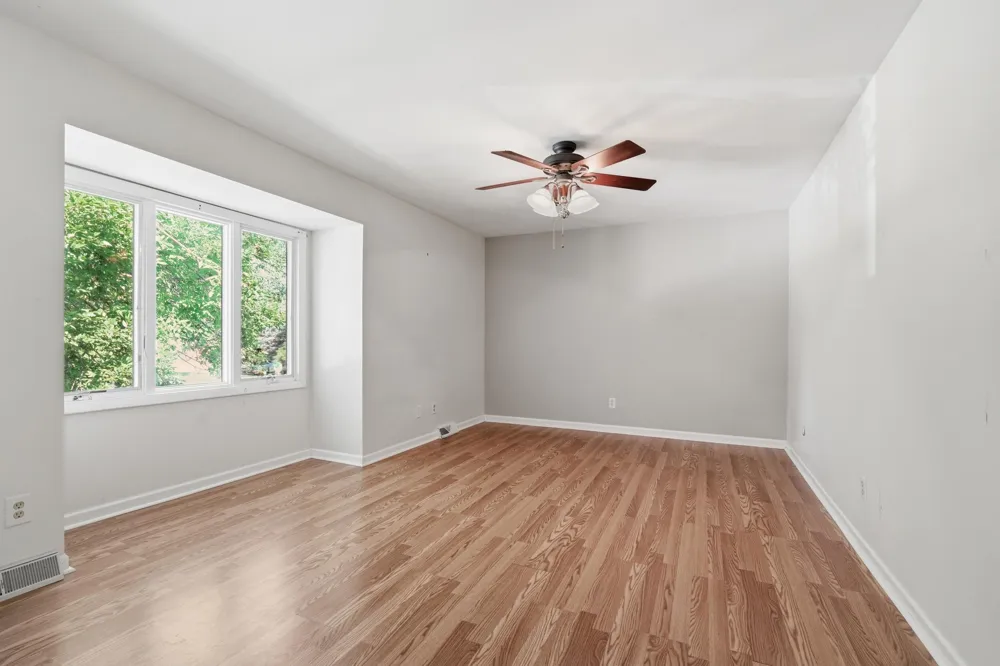 7933 Jefferson Avenue #4b Munster, IN 46321