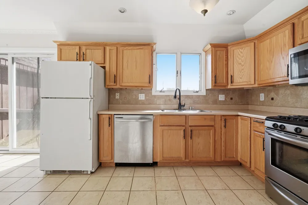 7933 Jefferson Avenue #4b Munster, IN 46321