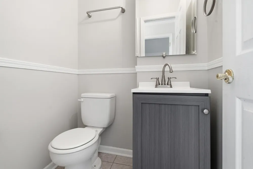 7933 Jefferson Avenue #4b Munster, IN 46321