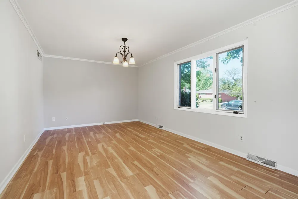 7933 Jefferson Avenue #4b Munster, IN 46321