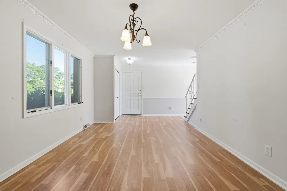 7933 Jefferson Avenue #4b Munster, IN 46321