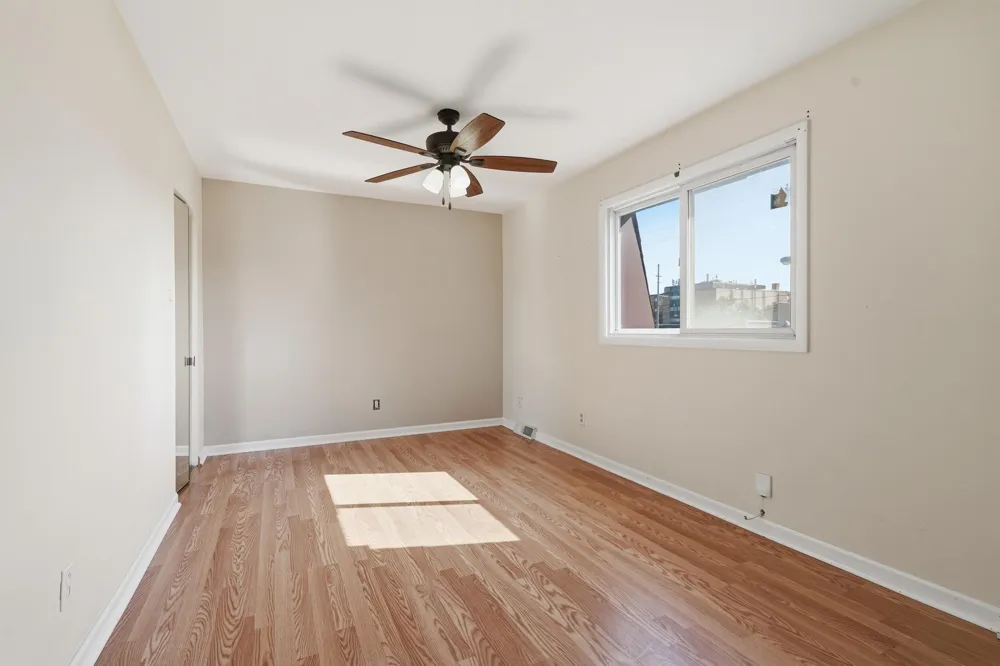 7933 Jefferson Avenue #4b Munster, IN 46321