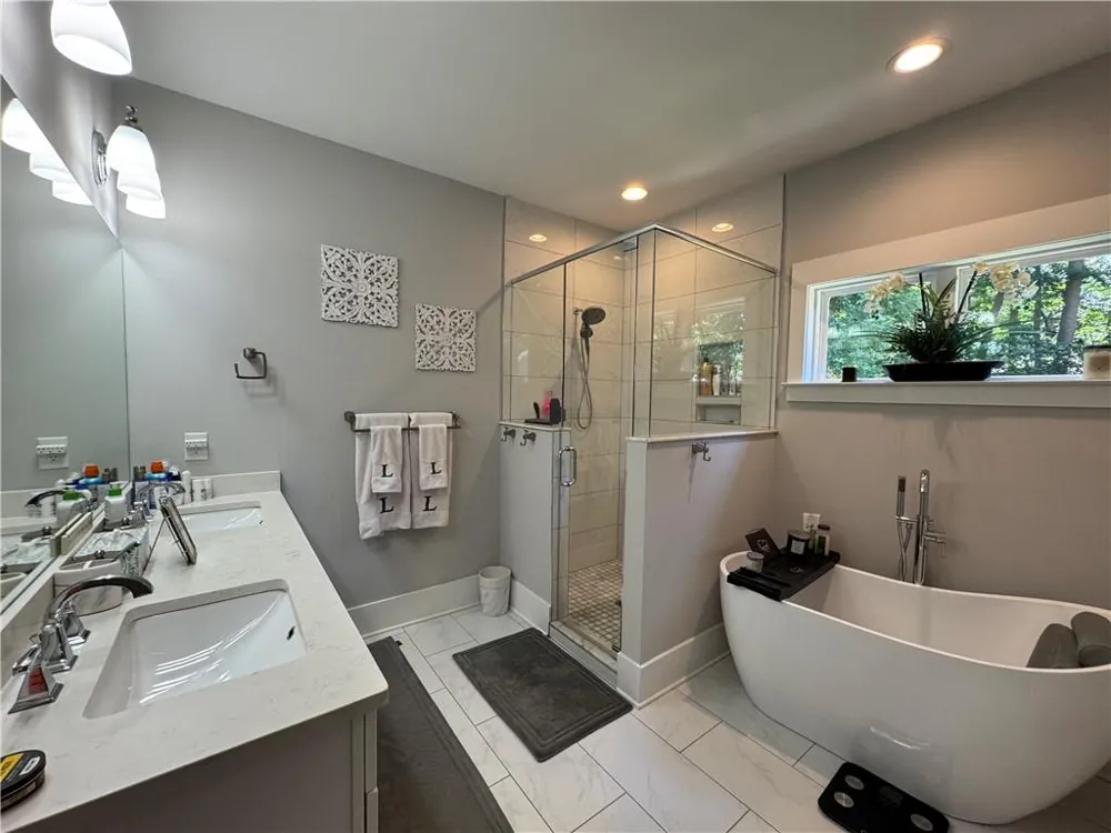 859 East Avenue #A Scottdale, GA 30079
