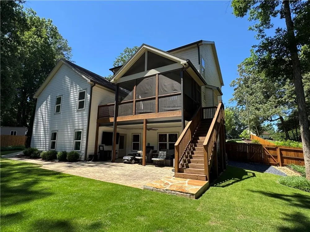 859 East Avenue #A Scottdale, GA 30079