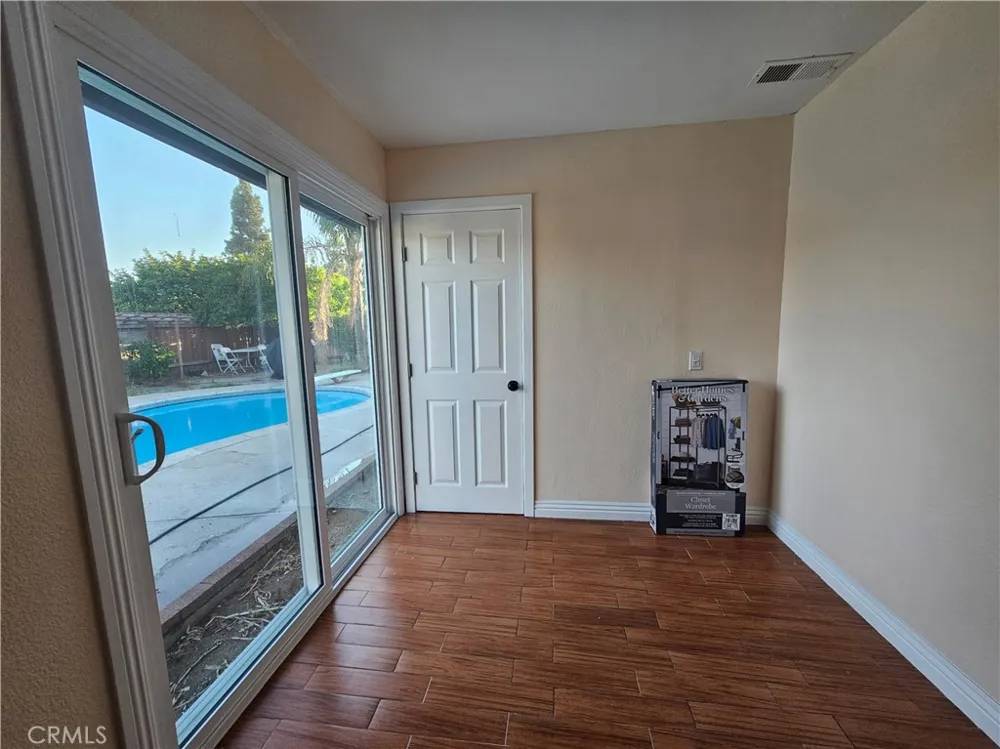 1386 E F Ontario, CA 91764