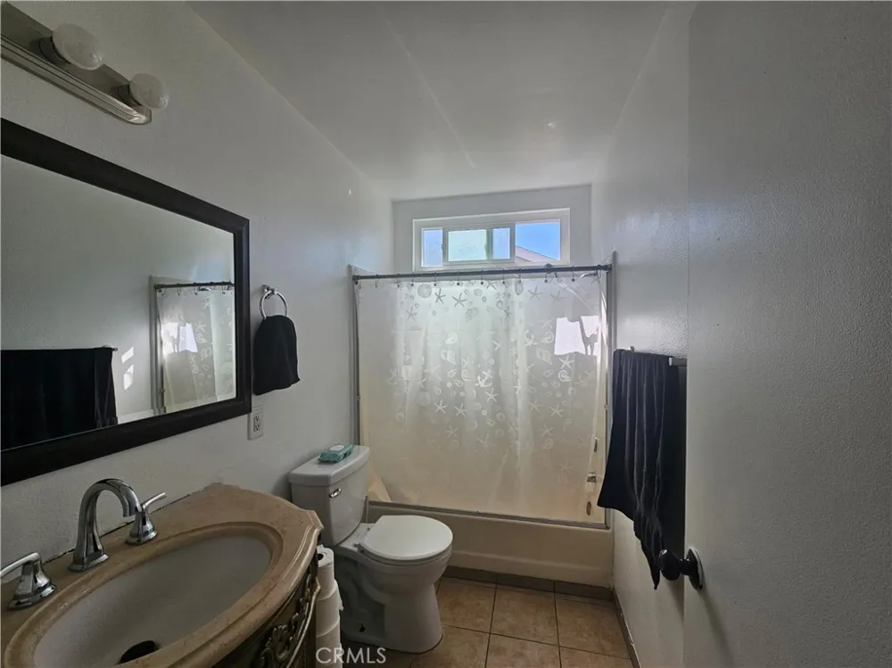 1386 E F Ontario, CA 91764