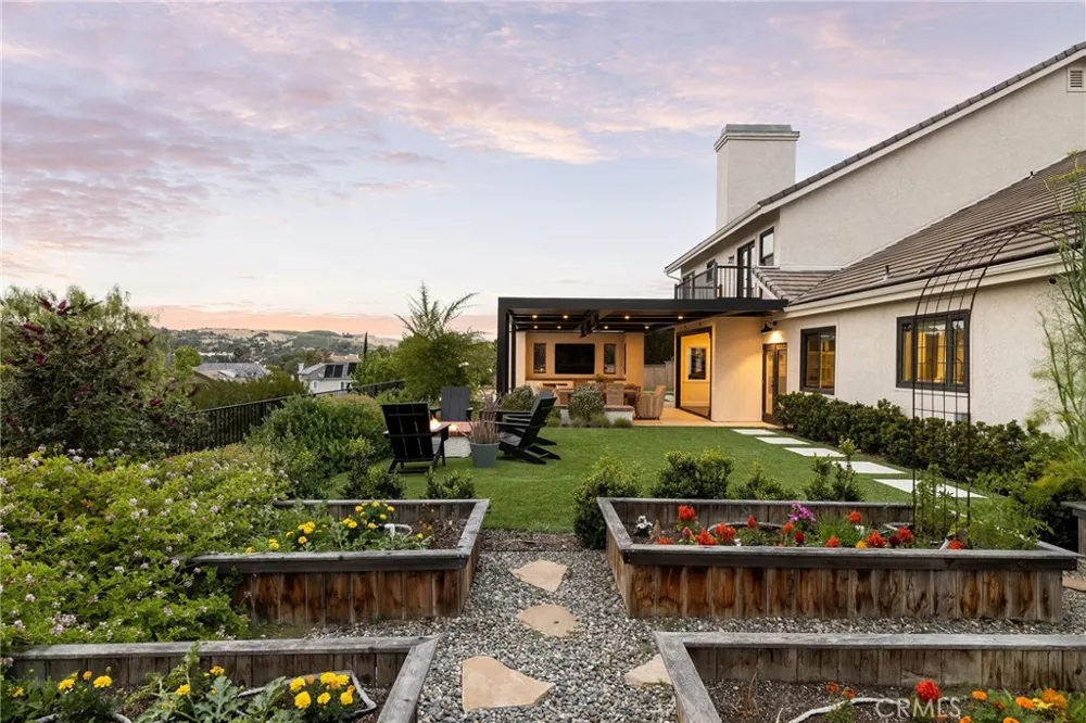 31687 Via Cervantes San Juan Capistrano, CA 92675