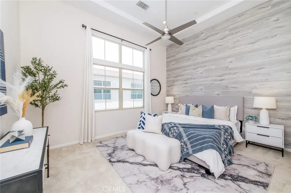 68 Rose Arch Irvine, CA 92620