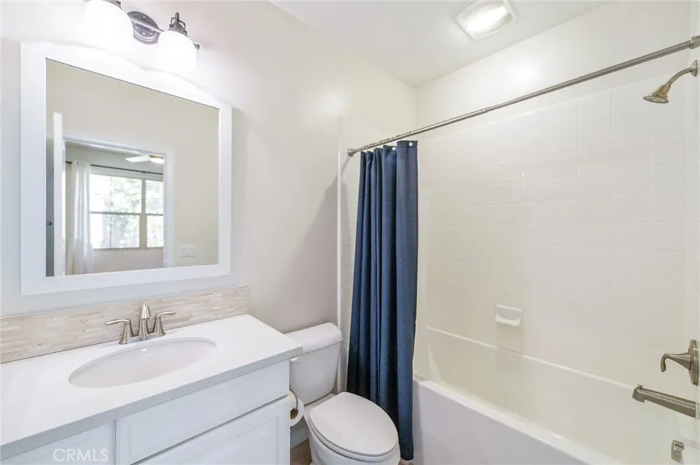 68 Rose Arch Irvine, CA 92620