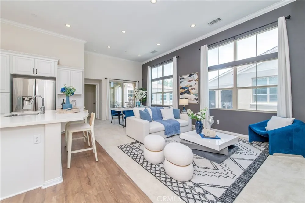 68 Rose Arch Irvine, CA 92620