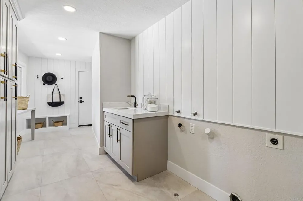 4955 Rancho Viejo Drive Del Mar, CA 92014
