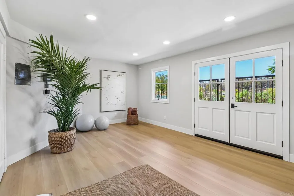 4955 Rancho Viejo Drive Del Mar, CA 92014