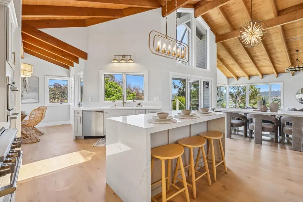 4955 Rancho Viejo Drive Del Mar, CA 92014