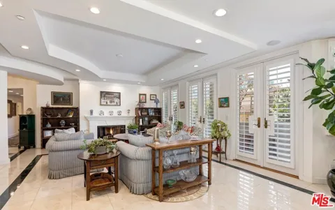 121 Almont Drive #205