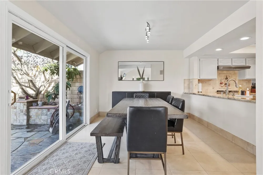 20981 Coastview Lane Huntington Beach, CA 92648