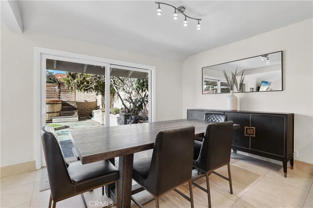 20981 Coastview Lane Huntington Beach, CA 92648
