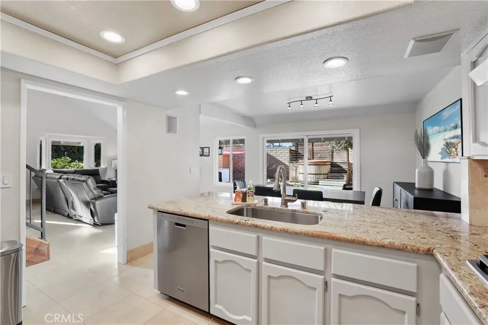 20981 Coastview Lane Huntington Beach, CA 92648