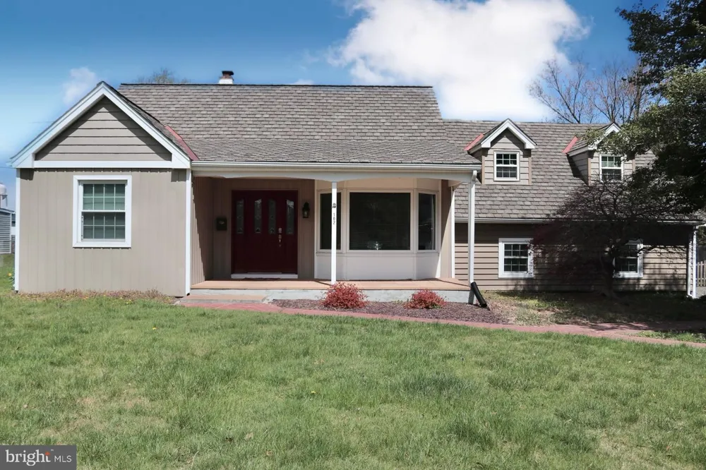 102 E MAIN STREET Marlton, NJ 08053