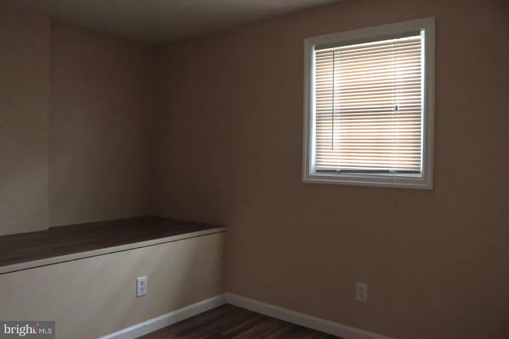 102 E MAIN STREET Marlton, NJ 08053