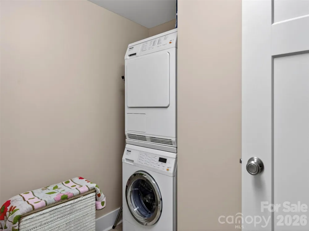 52 Melody Lane Saluda, NC 28773