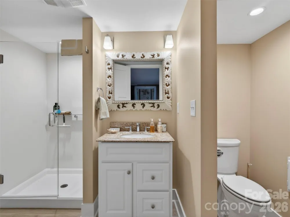 52 Melody Lane Saluda, NC 28773