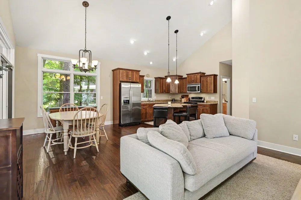 3411 Lake Chapin Drive Berrien Springs, MI 49103